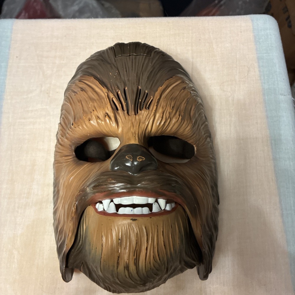 Star Wars Chewbacca Mask Talking Chewie Sounds TESTED & WORKS Halloween Cosplay